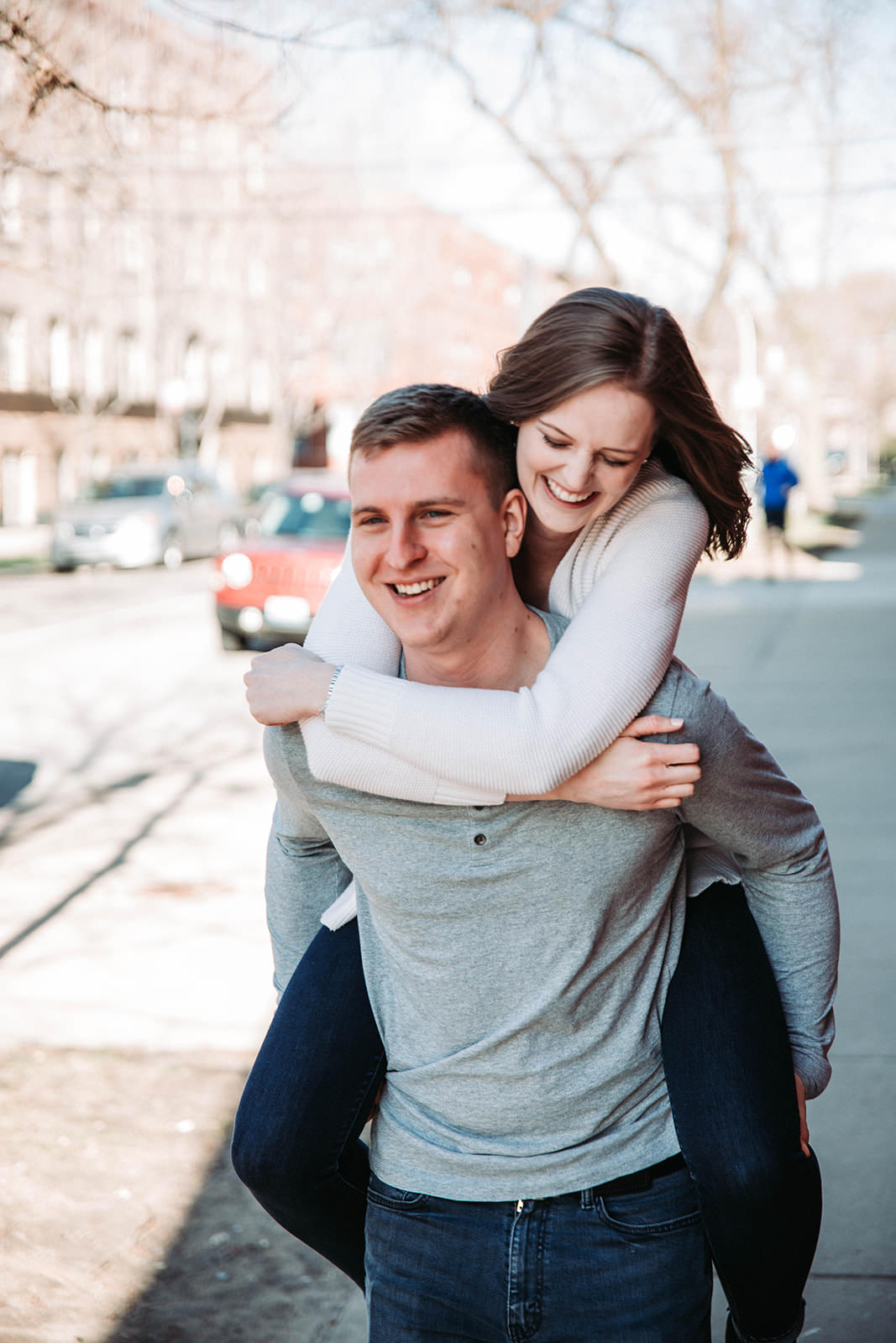 Downtown_chicago_spring_engagement_session-11.jpg