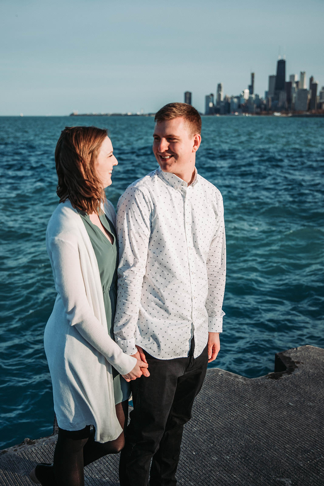 Downtown_chicago_spring_engagement_session-21.jpg