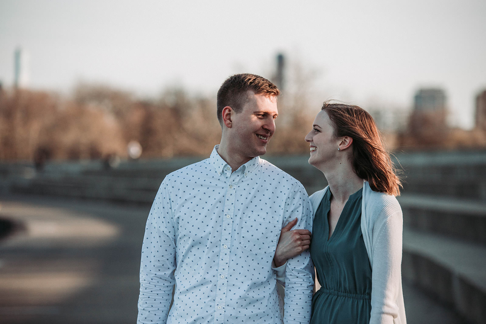 Downtown_chicago_spring_engagement_session-45.jpg