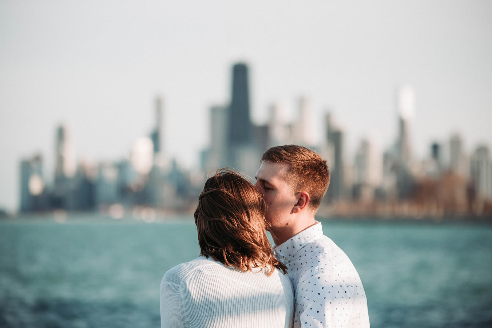 Downtown_chicago_spring_engagement_session-46.jpg