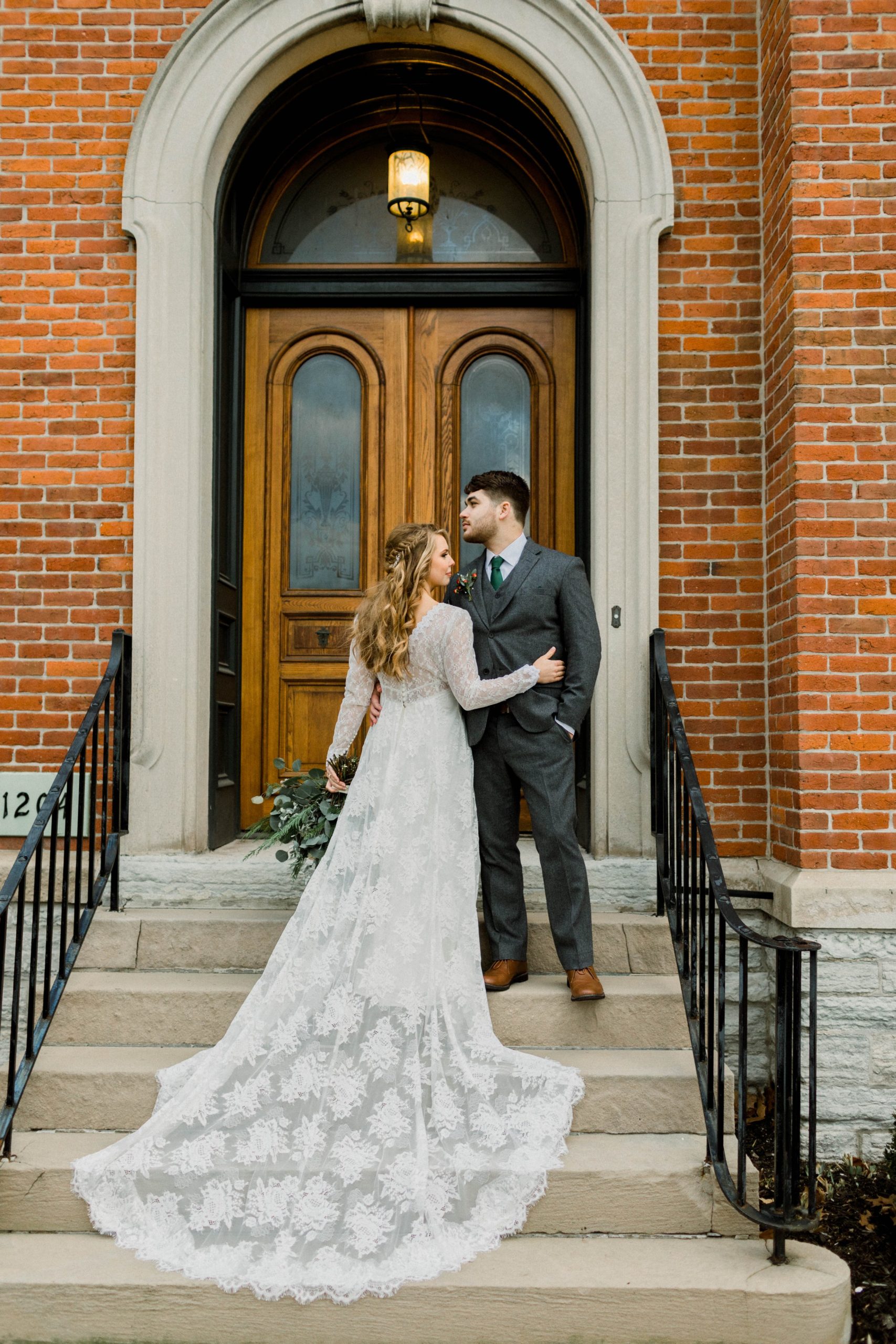 Cozy, Elegant Winter Wedding at Indiana Landmarks Center